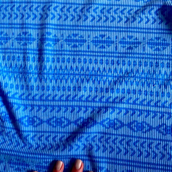 Columbia blue long sleeved workout top size medium - Picture 4 of 4